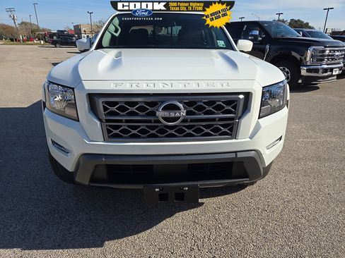 Used 2023 Nissan Frontier SV w/ SV Convenience Package image 12