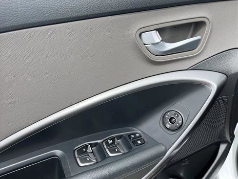 Used 2018 Hyundai Santa Fe Sport AWD/4WD image 16
