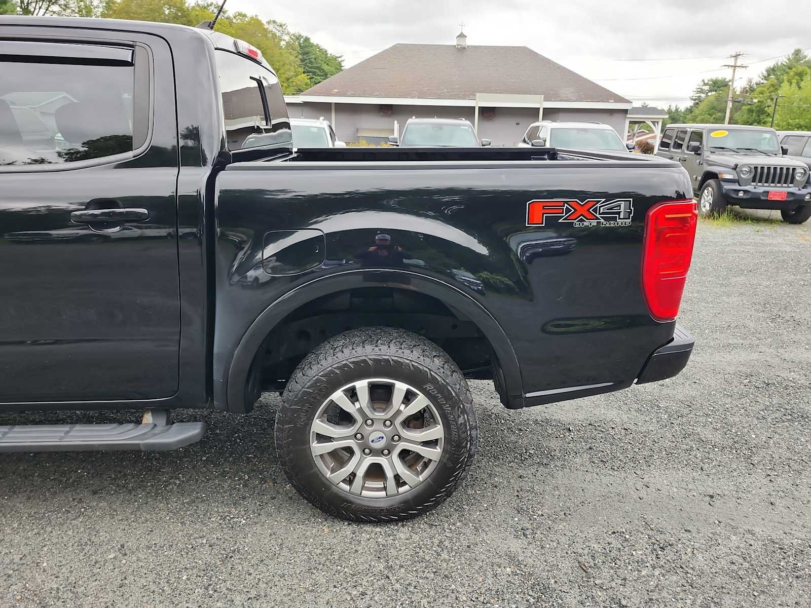 Used 2021 Ford Ranger Lariat w/ FX4 Off-Road Package AWD/4WD image 16