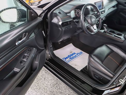 Used 2021 Nissan Altima 2.5 SR image 3