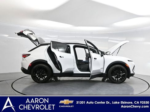 New 2026 Chevrolet Equinox EV LT image 3