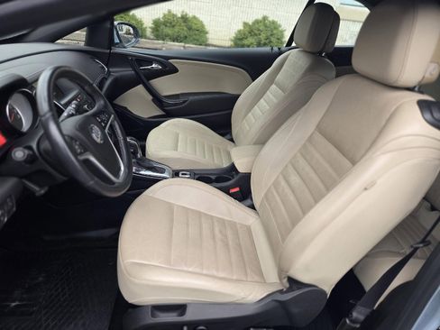 Used 2018 Buick Cascada Premium image 16