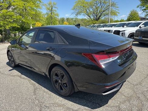 Certified 2023 Hyundai Elantra SEL FWD image 16