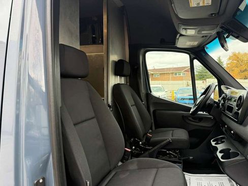 Used 2019 Mercedes-Benz Sprinter 144 image 29