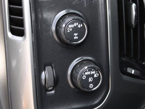 Used 2018 Chevrolet Silverado 1500 LTZ image 17