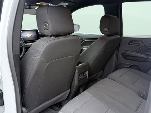 Used 2024 Chevrolet Colorado Trail Boss w/ Technology Package AWD/4WD image 38