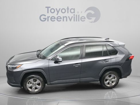 Used 2024 Toyota RAV4 XLE AWD/4WD image 2