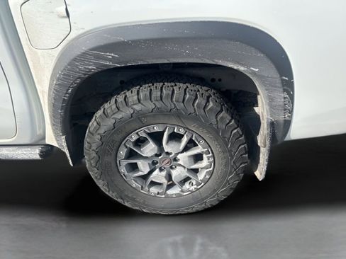 Used 2023 Nissan Frontier PRO-4X w/ Pro-4X Premium Package image 15