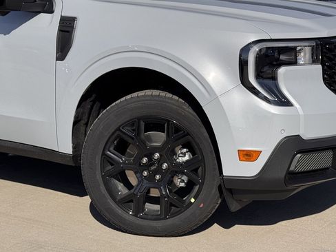 New 2025 Ford Maverick Lariat w/ Black Appearance Package image 4