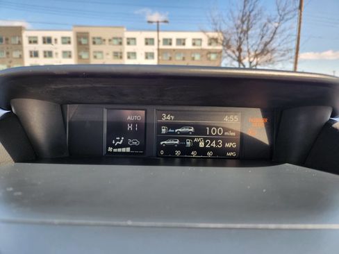 Used 2017 Subaru Forester 2.5i Premium image 24