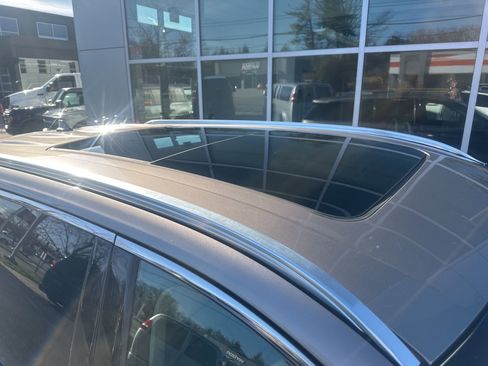 Used 2020 Lincoln Aviator Reserve w/ Equipment Group 201A image 8