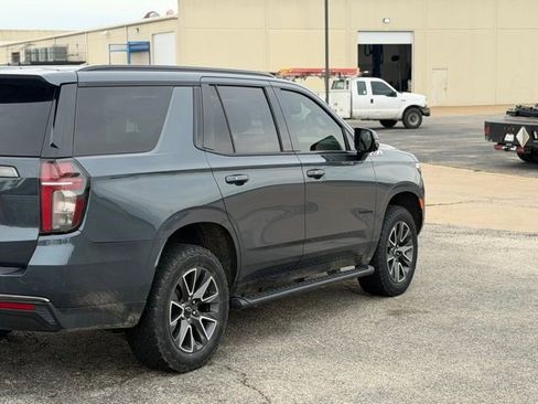 Used 2021 Chevrolet Tahoe Z71 w/ Luxury Package image 3