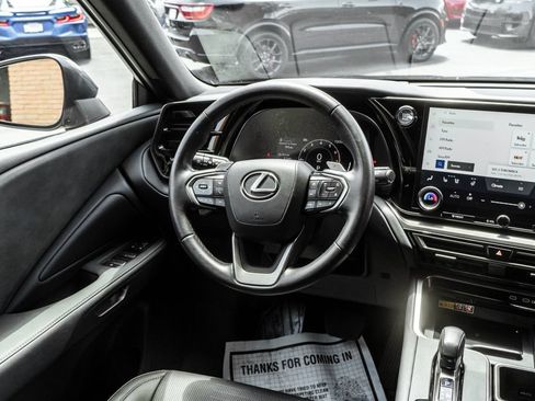 Used 2024 Lexus TX 350 AWD image 12