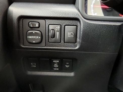 Used 2022 Toyota 4Runner Limited AWD/4WD image 25