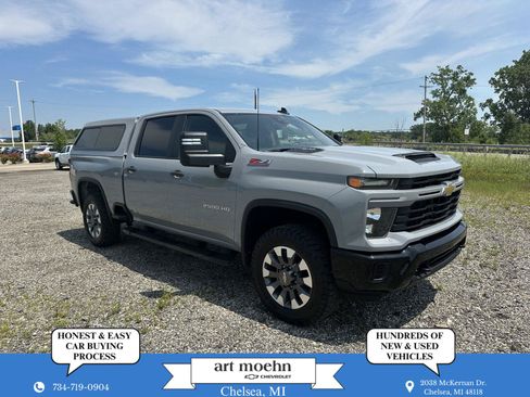 Used 2024 Chevrolet Silverado 2500 Custom w/ Custom Convenience Package AWD/4WD image 1