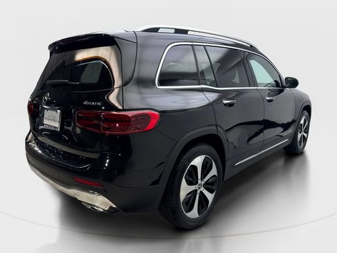 Used 2025 Mercedes-Benz GLB 250 4MATIC image 6