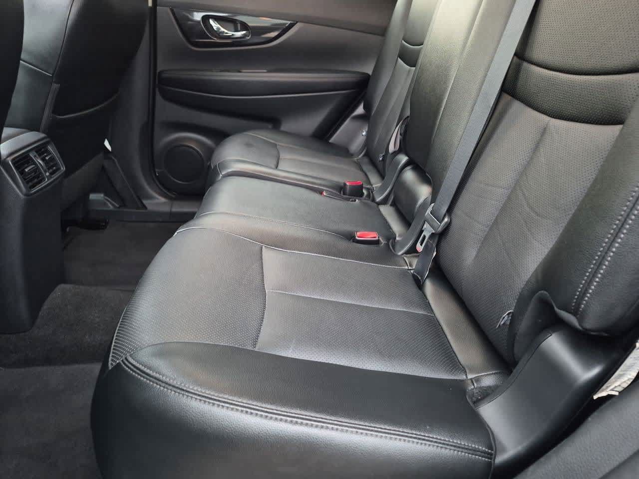 Used 2017 Nissan Rogue SL w/ SL Premium Package AWD/4WD image 12