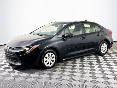 Used 2020 Toyota Corolla L image 4