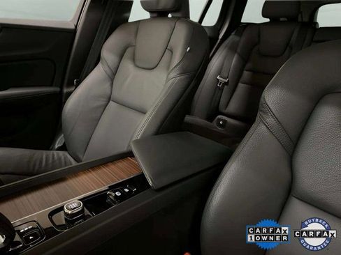 Used 2025 Volvo V60 B5 Cross Country Plus image 61