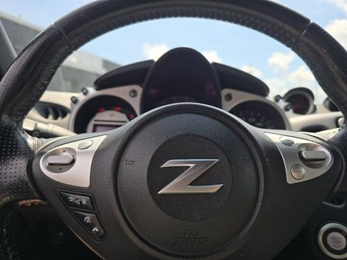 Used 2010 Nissan 370Z Touring RWD image 24