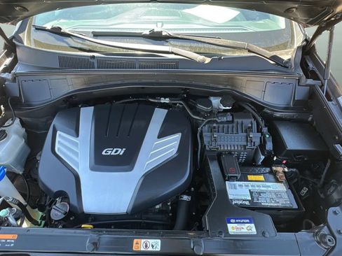 Used 2018 Hyundai Santa Fe SE FWD image 24