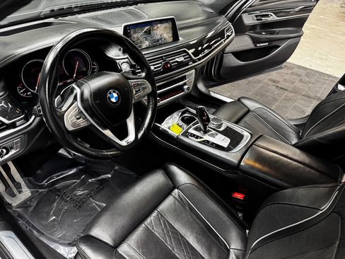 Used 2016 BMW 750i image 31
