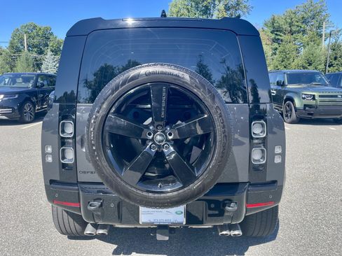 Certified 2025 Land Rover Defender 110 V8 AWD/4WD image 6