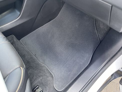 Used 2024 Chevrolet Traverse RS image 41