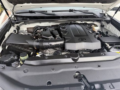 Used 2019 Toyota 4Runner Limited image 27