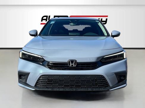 Used 2024 Honda Civic Touring image 2
