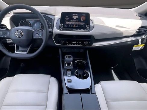 New 2026 Nissan Rogue SV FWD image 5
