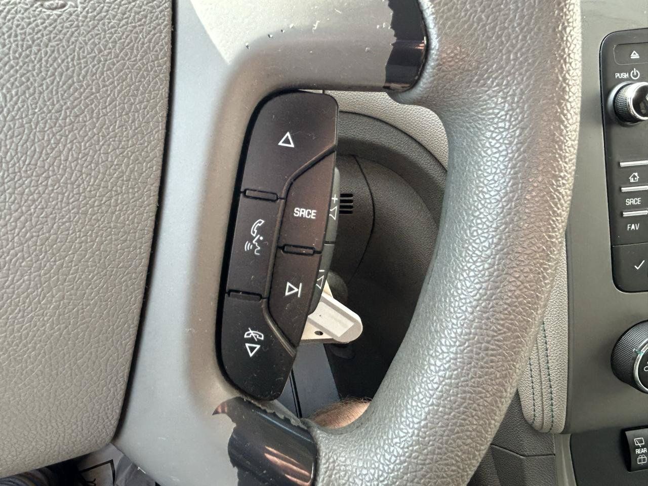 Used 2013 Chevrolet Traverse LS FWD image 20