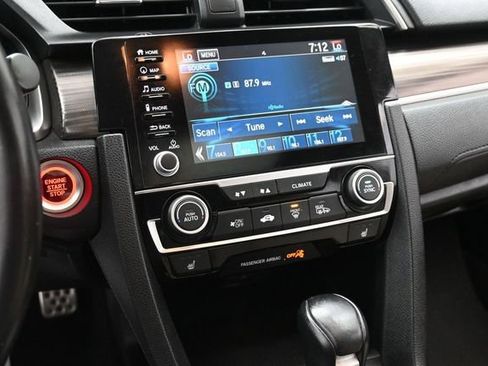 Used 2020 Honda Civic Touring image 16