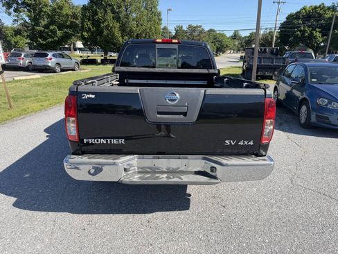 Used 2012 Nissan Frontier SV w/ SV Premium Utility Pkg AWD/4WD image 4