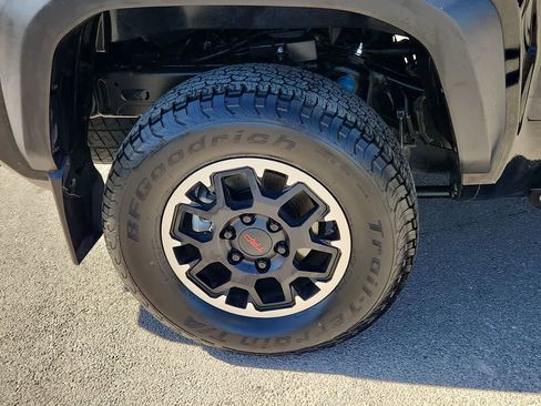 Used 2024 Toyota Tacoma TRD Off-Road image 12