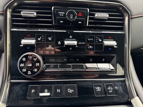 Used 2025 Nissan Armada PRO-4X image 8