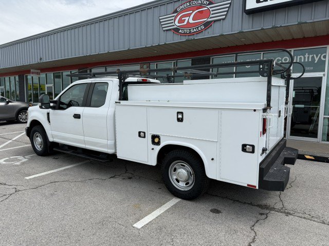 Used 2020 Ford F350 XL w/ Power Equipment Group RWD image 4