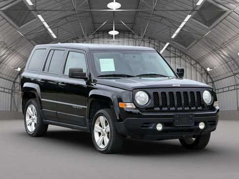 Used 2012 Jeep Patriot Latitude FWD image 1