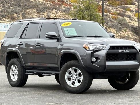 Used 2020 Toyota 4Runner SR5 Premium w/ Moonroof Package image 2