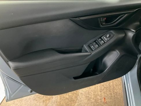 Used 2019 Subaru Crosstrek 2.0i Premium image 14