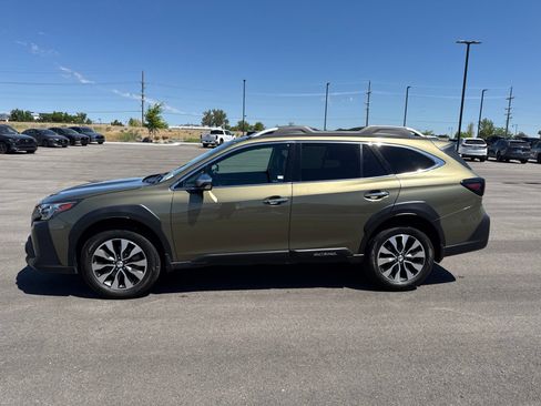 Used 2023 Subaru Outback Touring XT AWD/4WD image 4