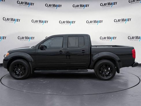 Used 2020 Nissan Frontier SV w/ Midnight Edition Floor Mats image 2