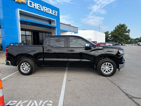 Used 2024 Chevrolet Silverado 1500 LT AWD/4WD image 2