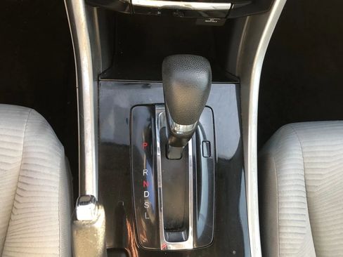 Used 2017 Honda Accord LX image 28