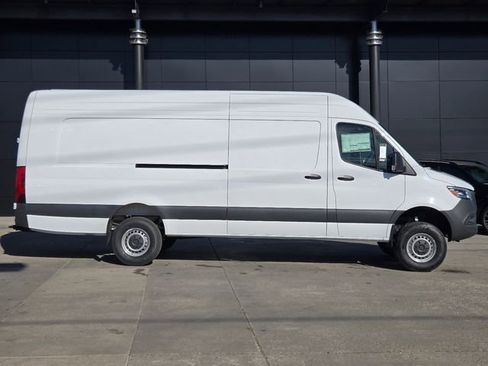 New 2026 Mercedes-Benz Sprinter 2500 image 35