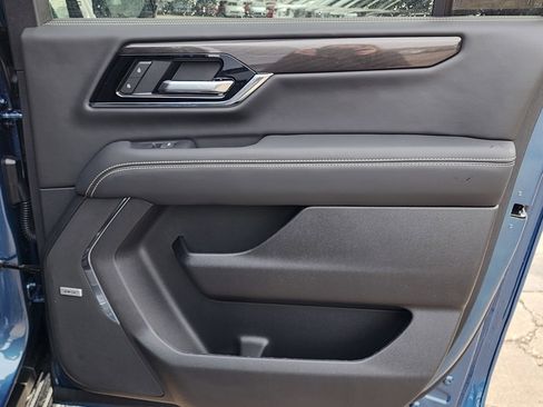 New 2025 GMC Yukon XL Elevation image 43