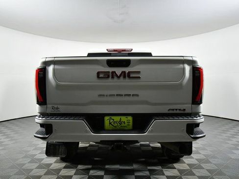 Used 2025 GMC Sierra 2500 AT4 w/ AT4 Premium Plus Package image 12
