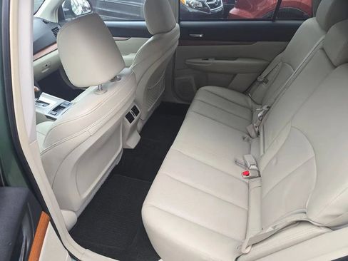 Used 2014 Subaru Outback 2.5i Limited w/ Moonroof Package image 6