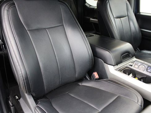 Used 2018 Ford F150 Lariat w/ Equipment Group 502A Luxury AWD/4WD image 28