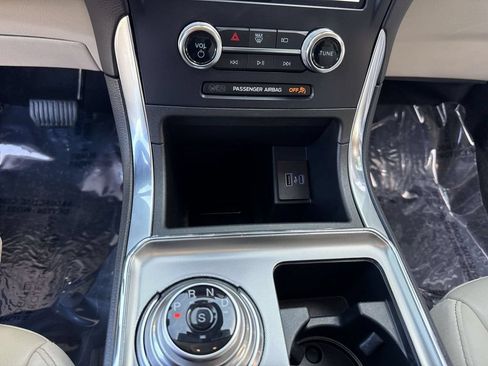 Used 2023 Ford Edge Titanium AWD/4WD image 22